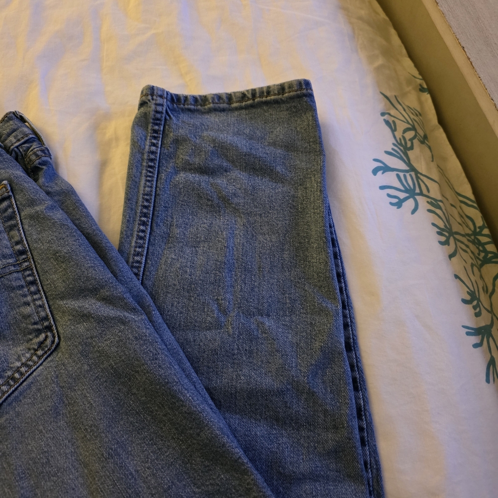 Levi's Classic Indigo Straight Jeans